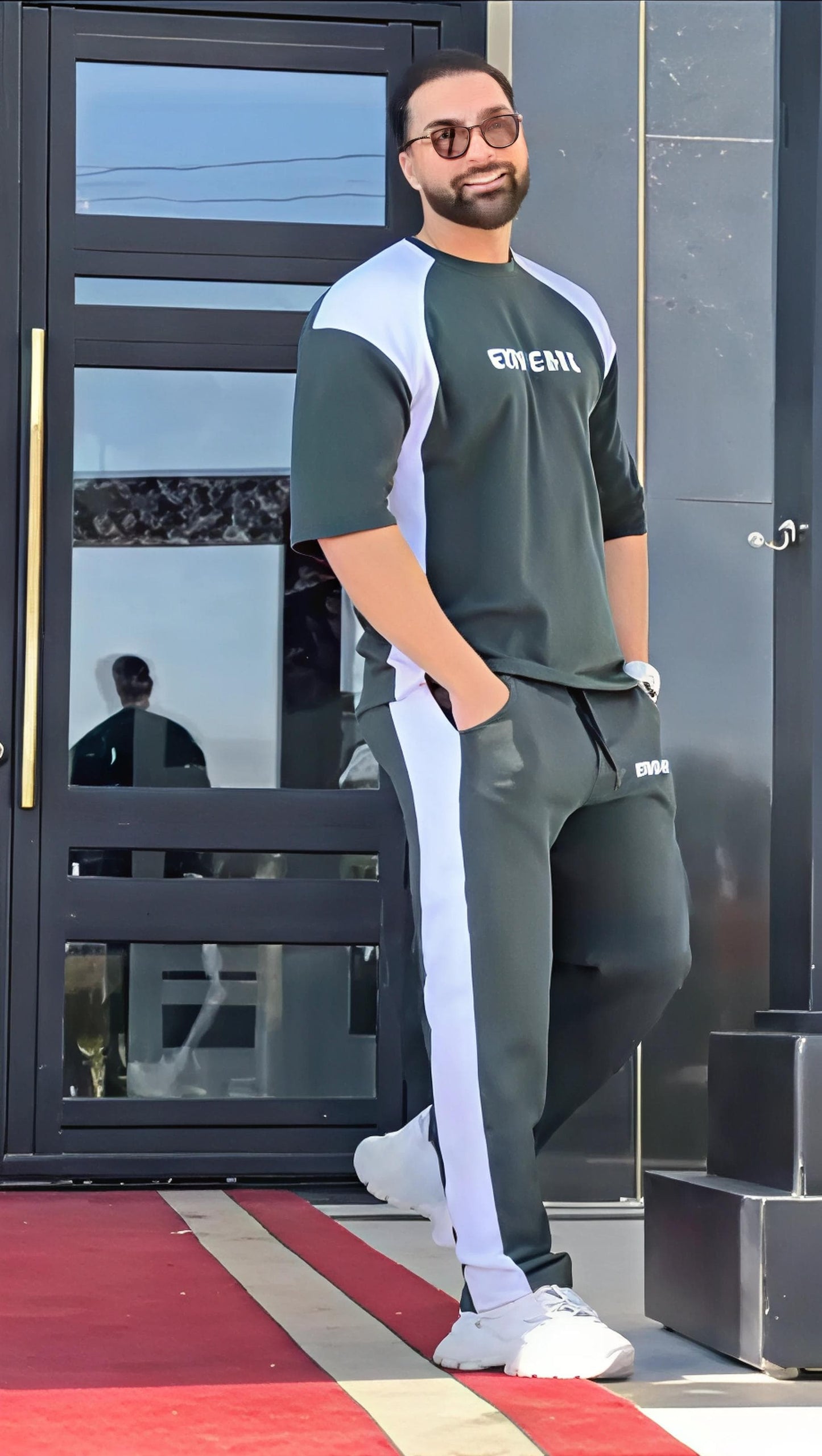 Q-10  CloudFlex Tracksuit – Minimal Contrast Fit