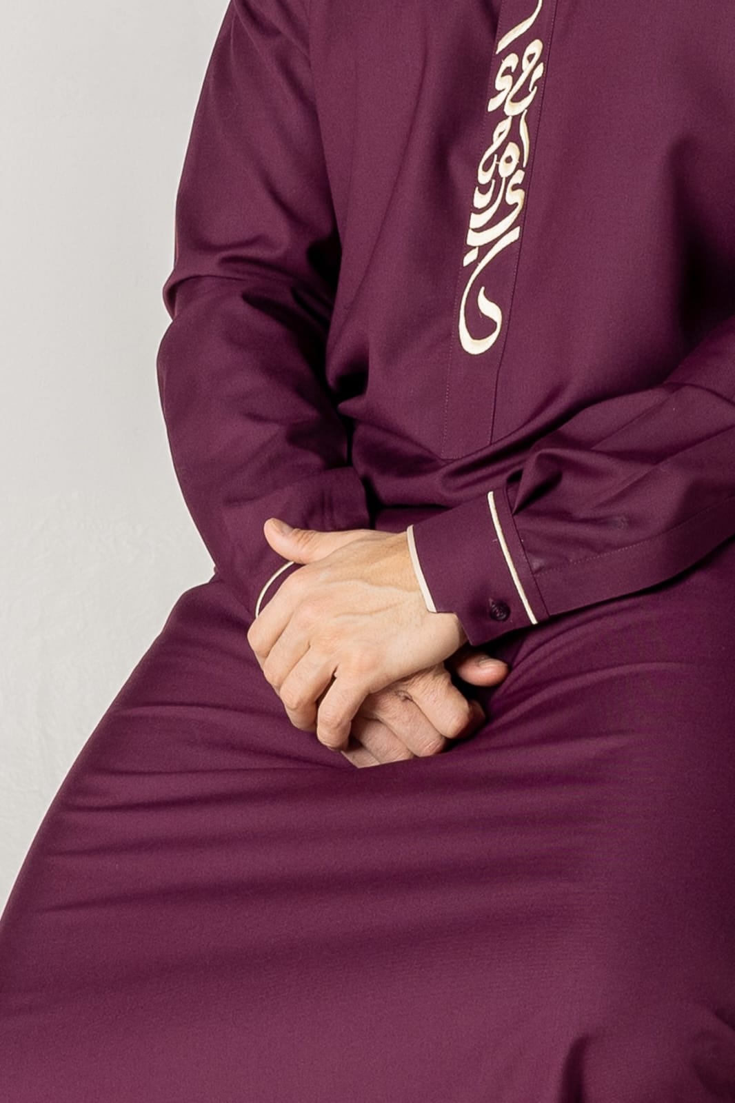 T-09 burgundy Classic Men’s Thobe with Printed Detailing