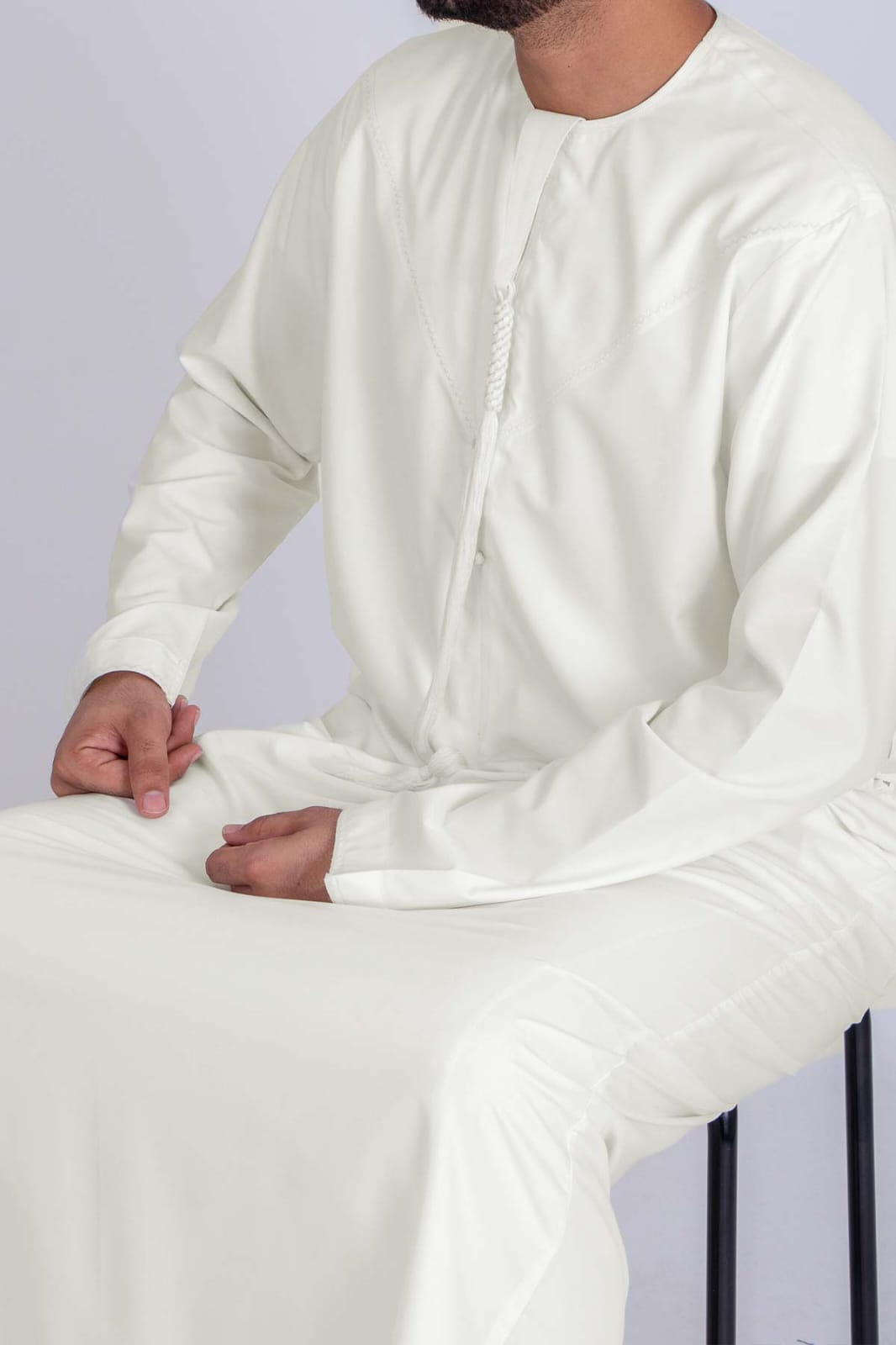 T-02 White Classic Men’s Thobe with Printed Detailing