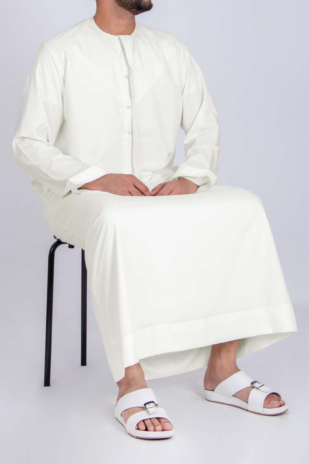 T-02 White Classic Men’s Thobe with Printed Detailing
