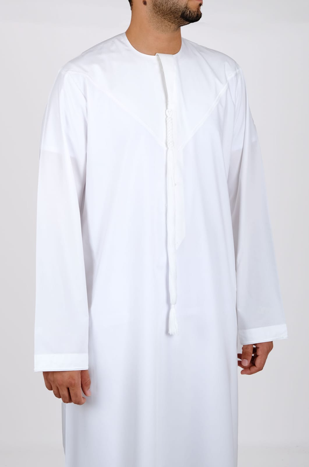 T-06  White Classic Men’s Thobe with Printed Detailing