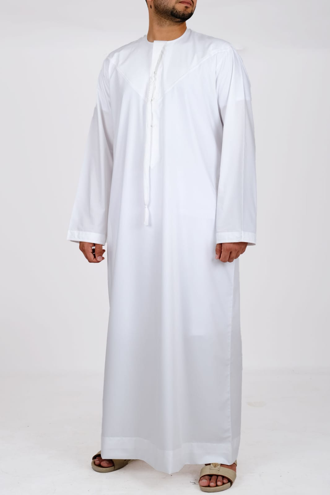 T-06  White Classic Men’s Thobe with Printed Detailing