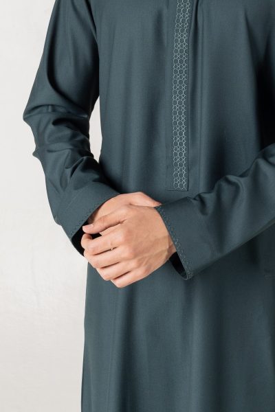 T-10 Green Classic Men’s Thobe with Printed Detailing